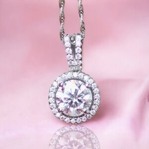 NEW - Moissanite Pendant Handmade 14k White Gold , VVS D Colour , no Chain